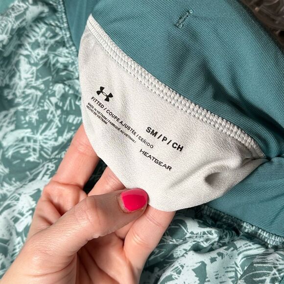 Under Armour Women’s Teal Green Athletic Running Shorts - Picture 6 of 6